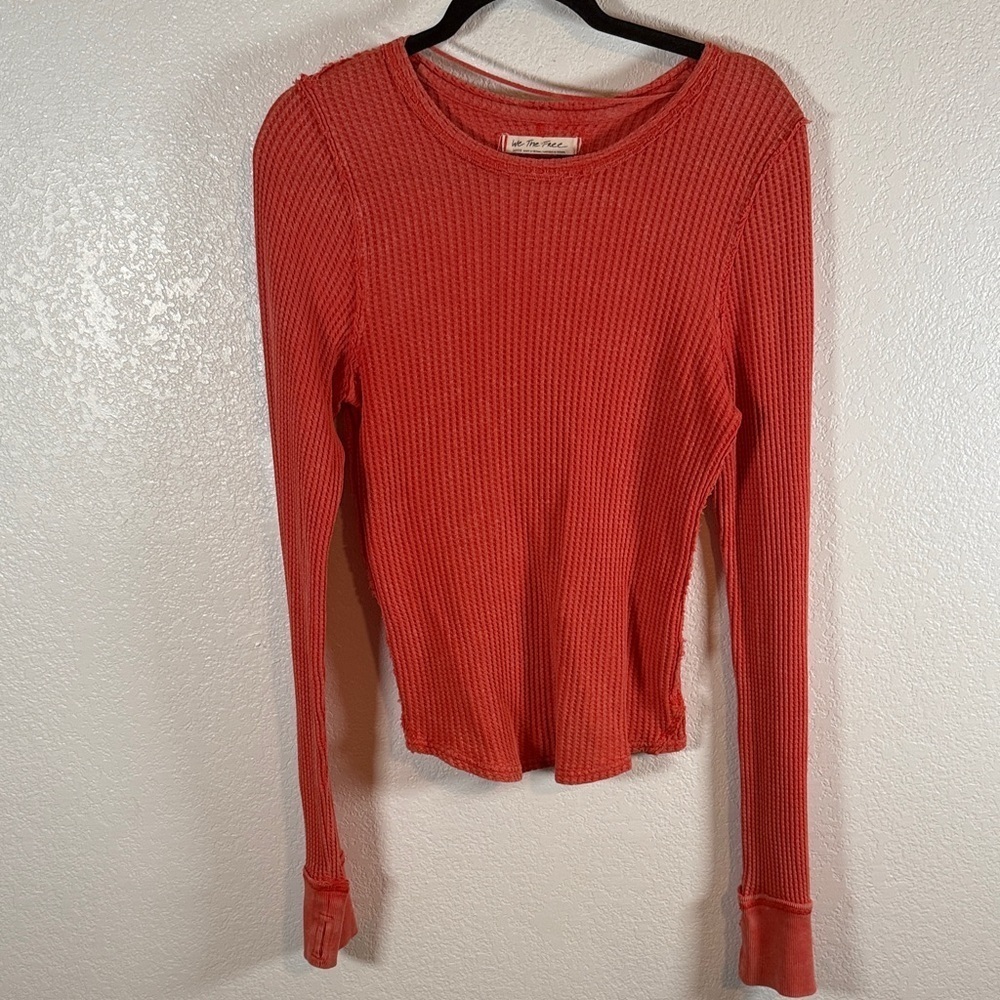 We the Free Orange Waffle Knit Thermal Thumb Holes Raw Edges Size Large